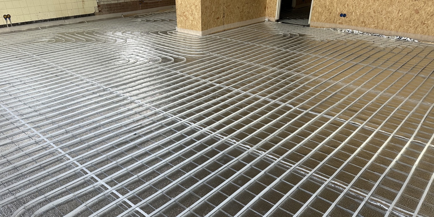 Loods bij Gemeentewerf in Hoogeveen voorzien van vloerverwarming