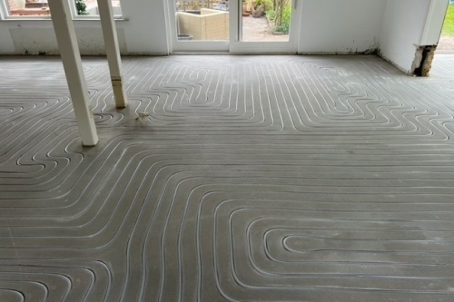 Vloerverwarming frezen in beton image 1